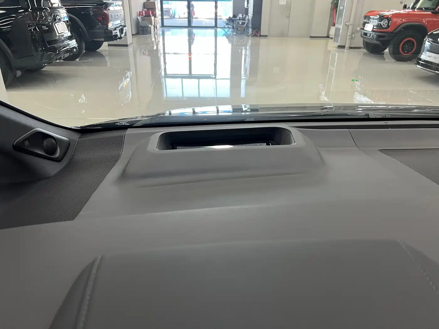 Toyota Alphard 2024 Hybrid 2.5L Prestige Edition фото 23