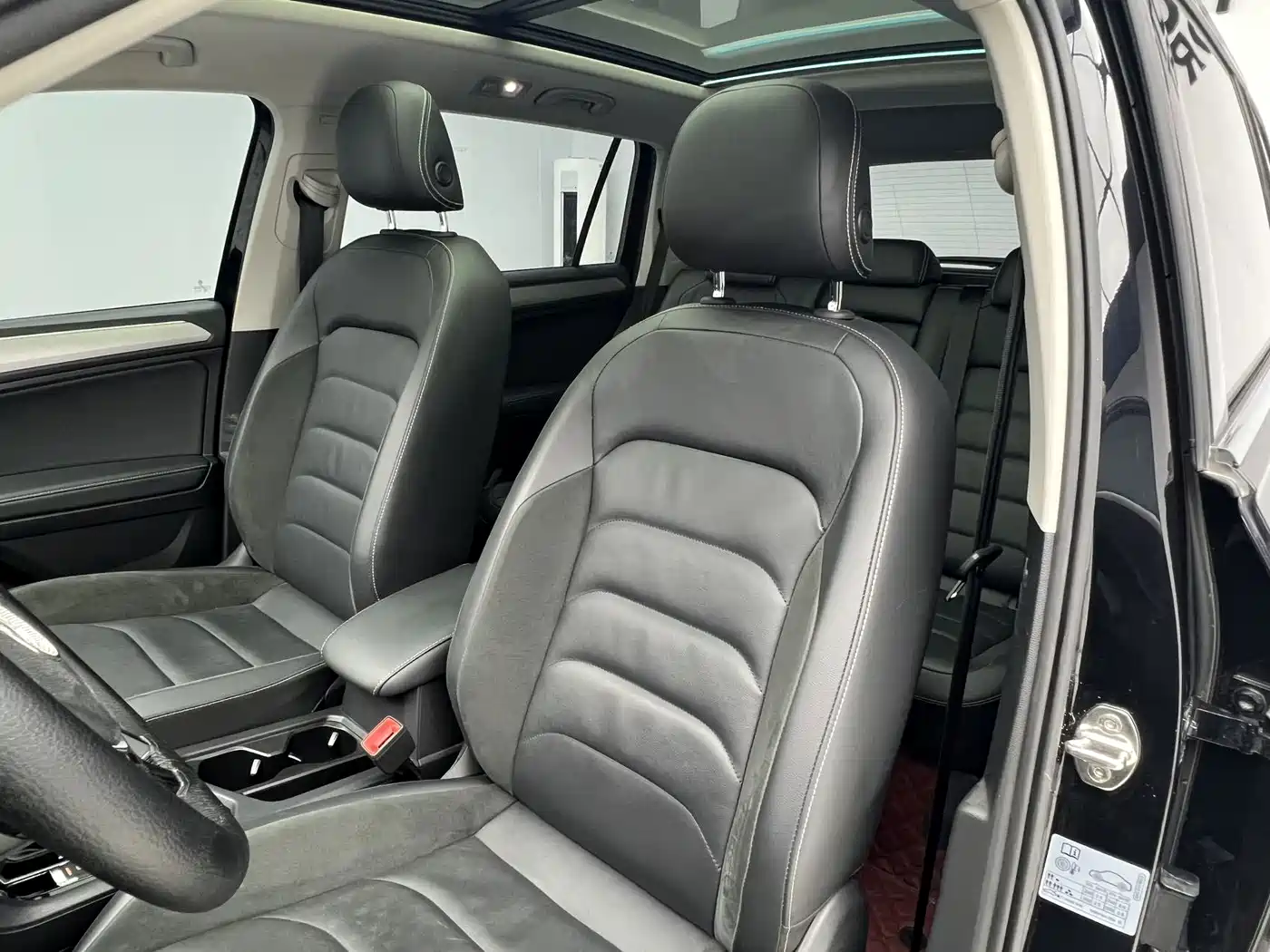 Volkswagen Tiguan L 2021 280TSI Automatic 2WD Smart фото 10