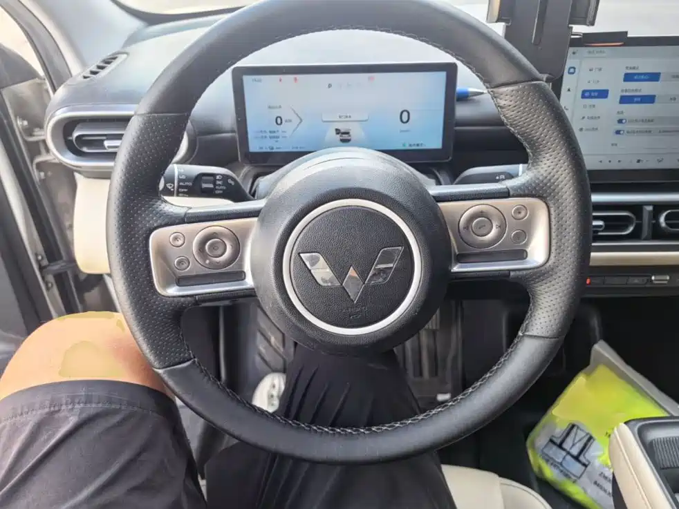 Wuling Motors Wuling Binguo PLUS 2024 2024 Model 330km 5-Seater