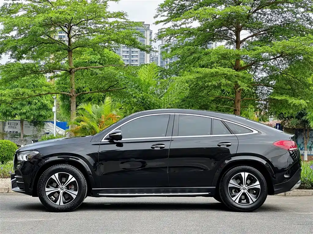 Mercedes-Benz GLE Coupe 2020 GLE 350 4MATIC Coupe SUV Fashion фото 4
