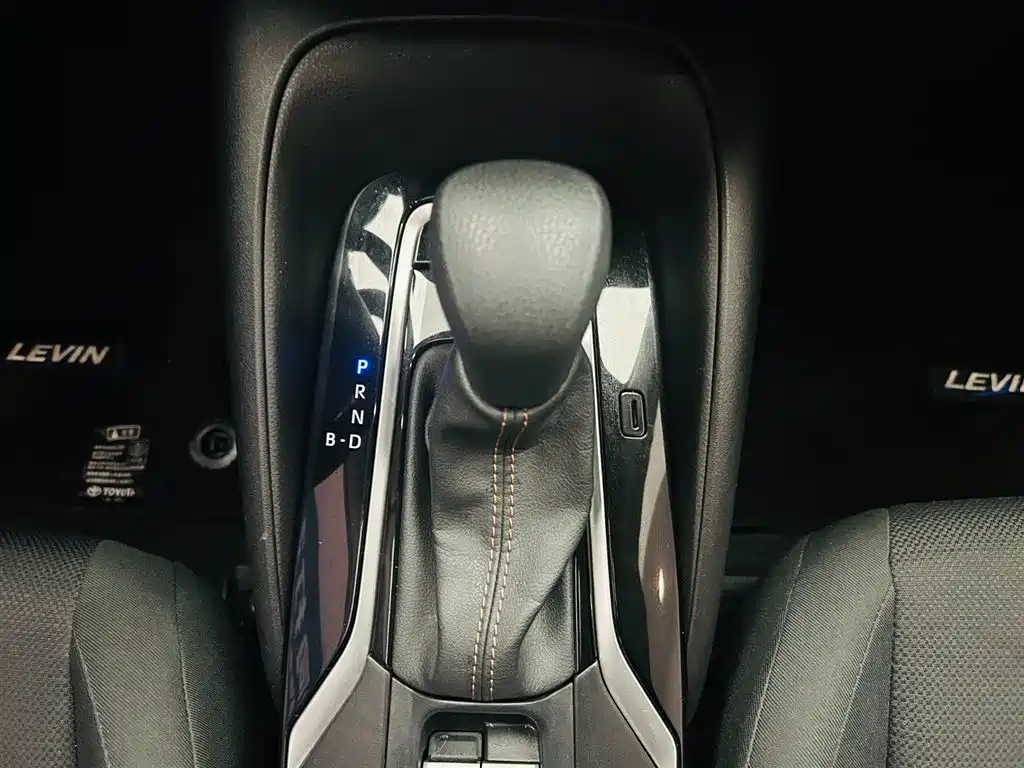 Toyota Levin 2023 Smart Hybrid 1.8L Luxury фото 17