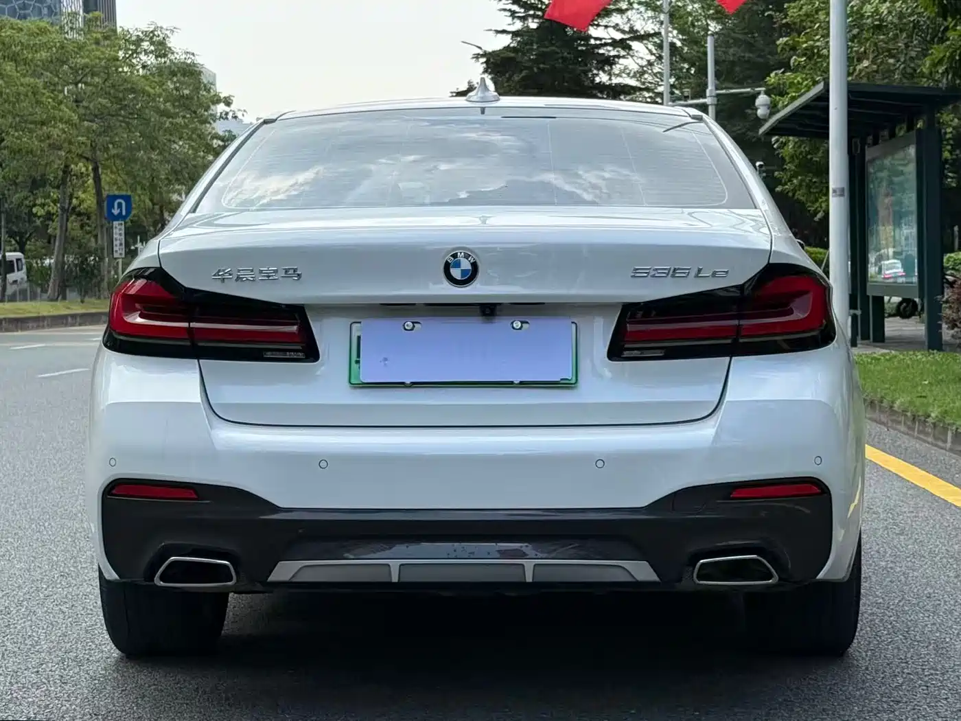 BMW 5 Series New Energy 2021 535Le Pioneer Edition M Sport Package фото 23