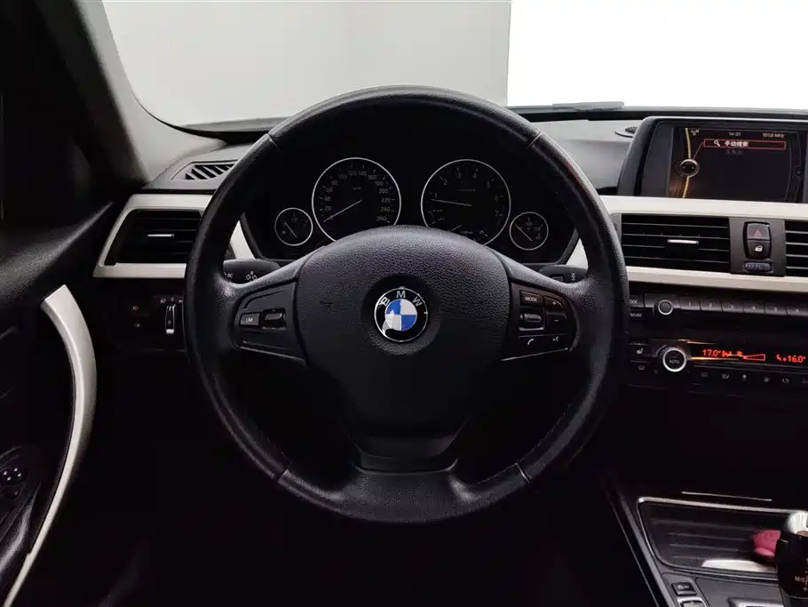 BMW 3 Series 2013 320i Fashion фото 15