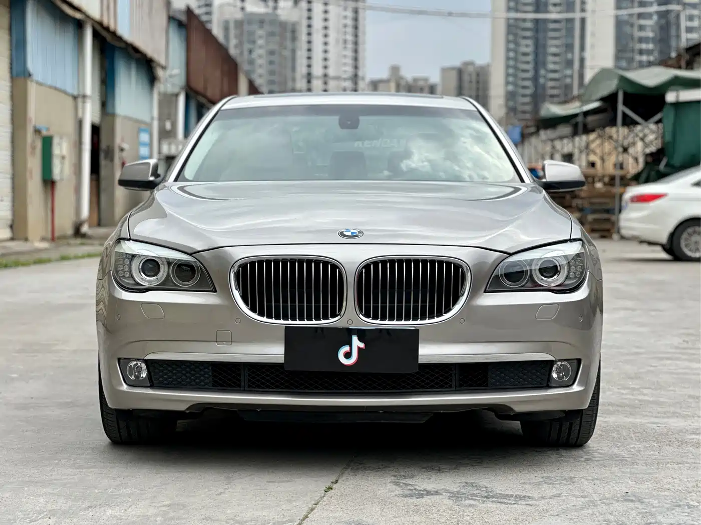 BMW 7 Series 2011 730Li Elegance фото 2