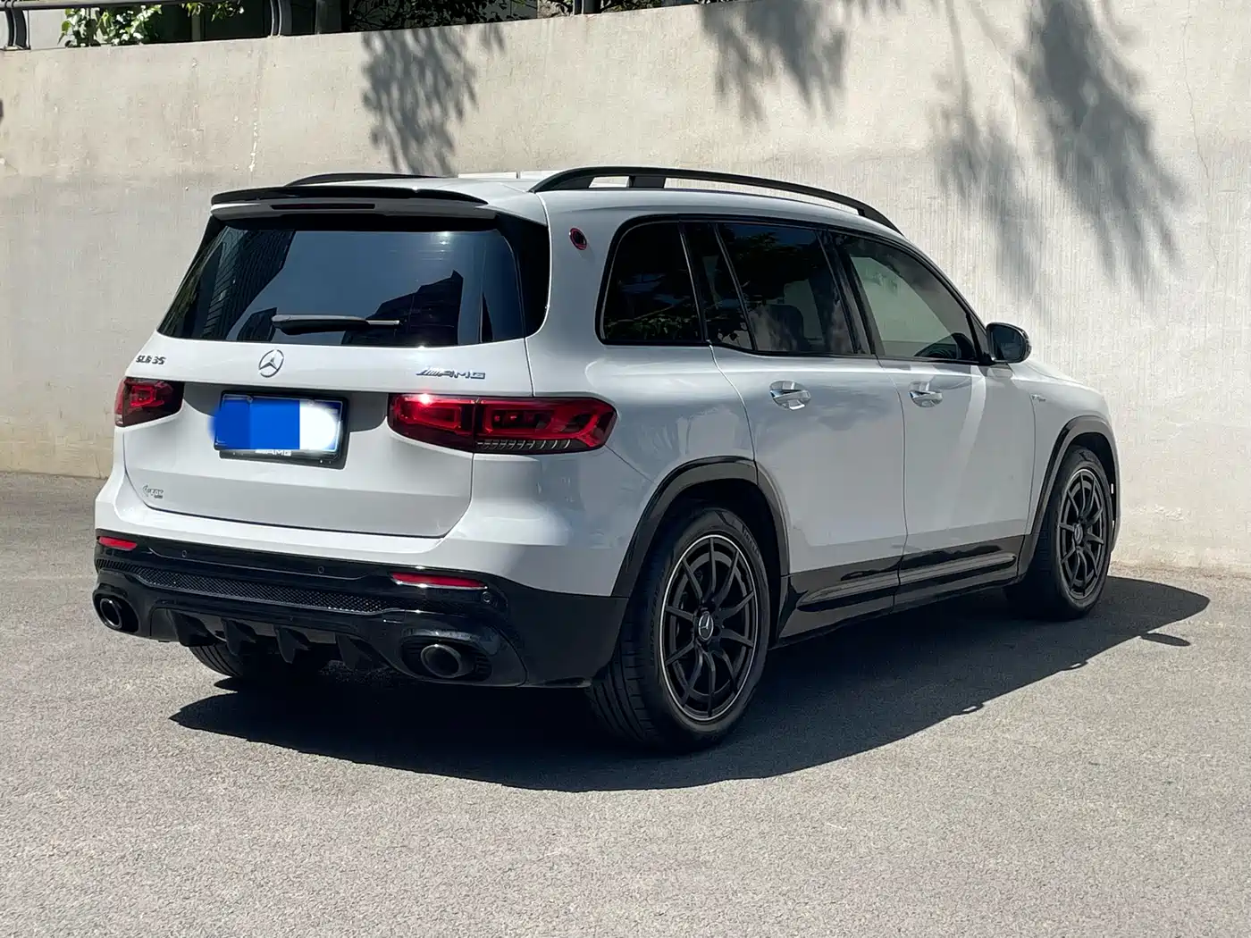 MERCEDES-BENZ GLB AMG