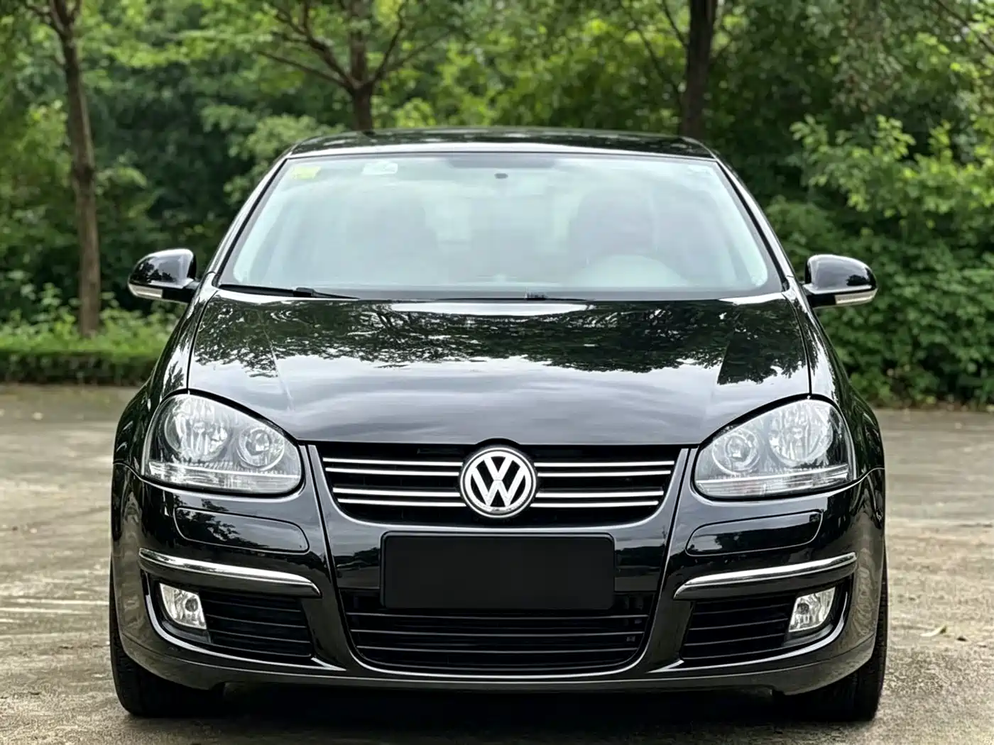 Volkswagen Sagitar 2011 1.6L Auto Comfort фото 2
