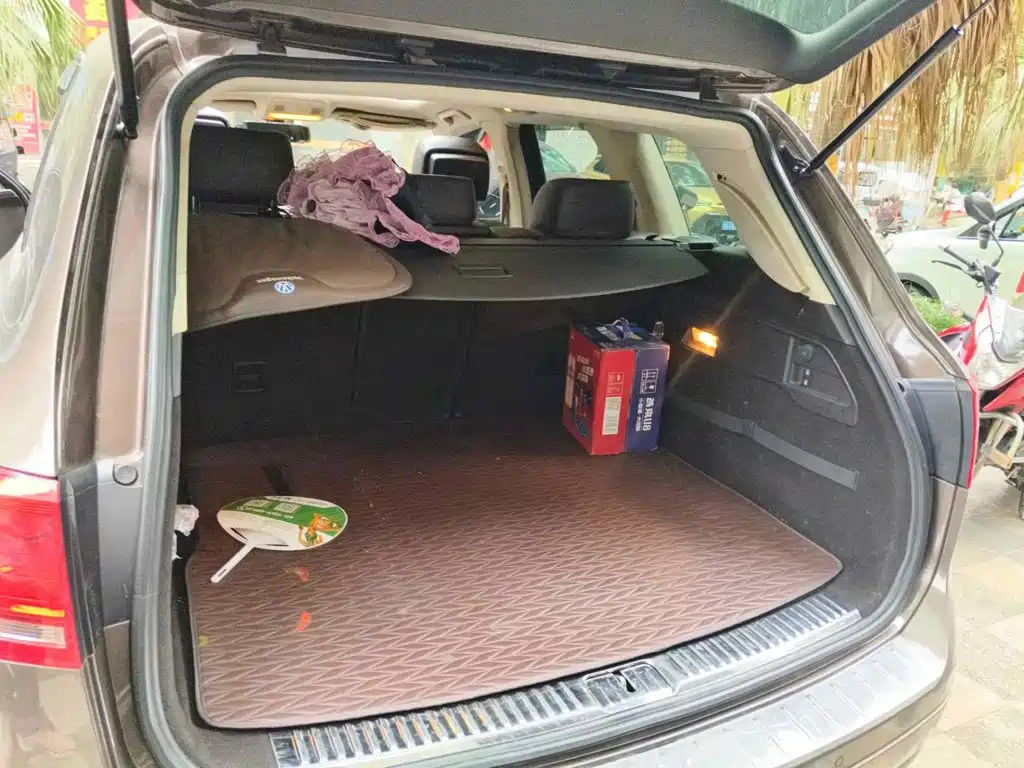 Фото 5 - Volkswagen Touareg