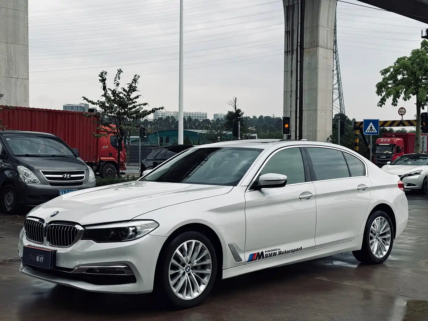 BMW 5 Series 2018 530Li Leading Luxury Package
