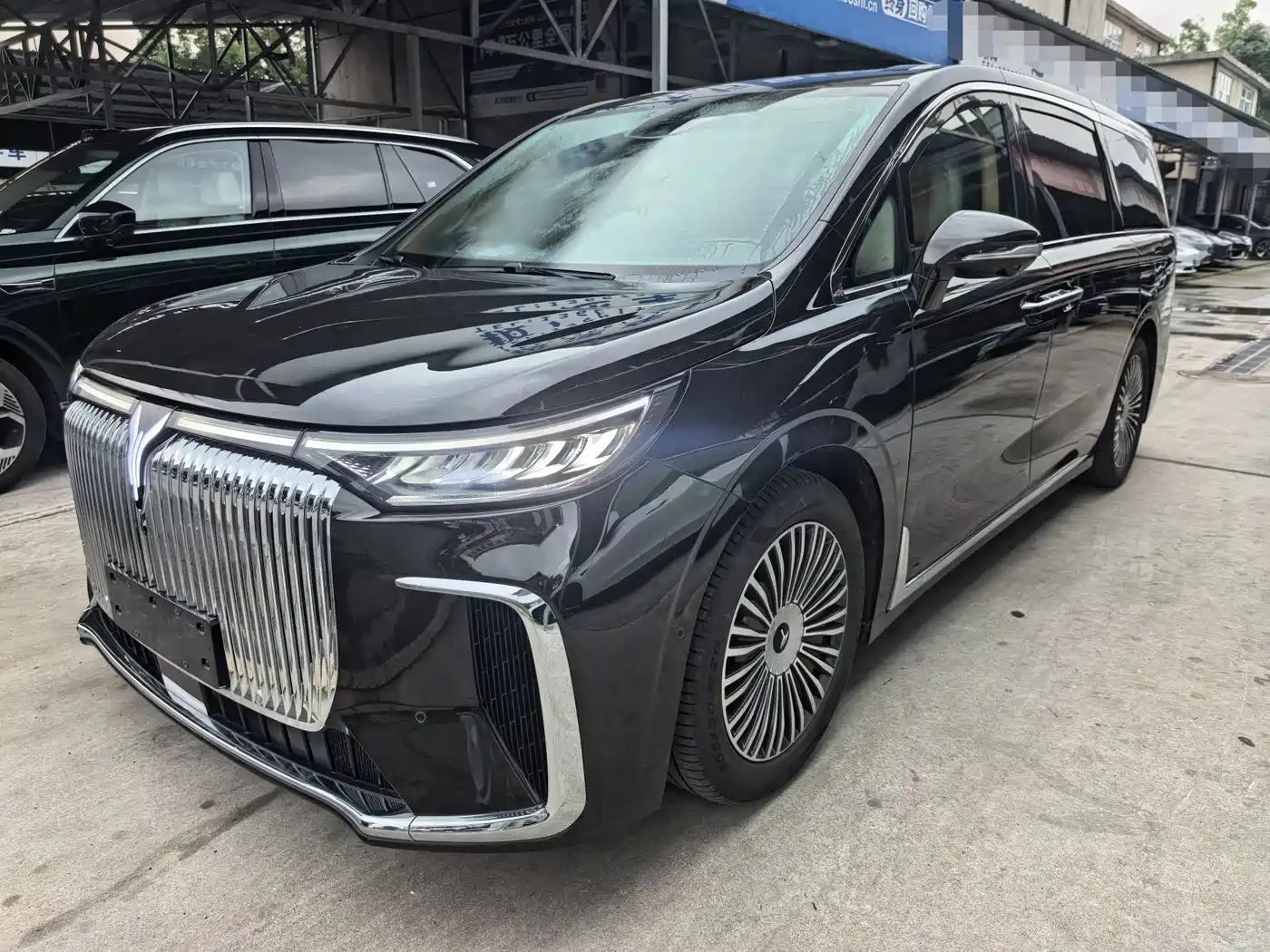 Voyah Auto Voyah Dreamer 2025 PHEV AWD Flagship Kunpeng Edition фото 3