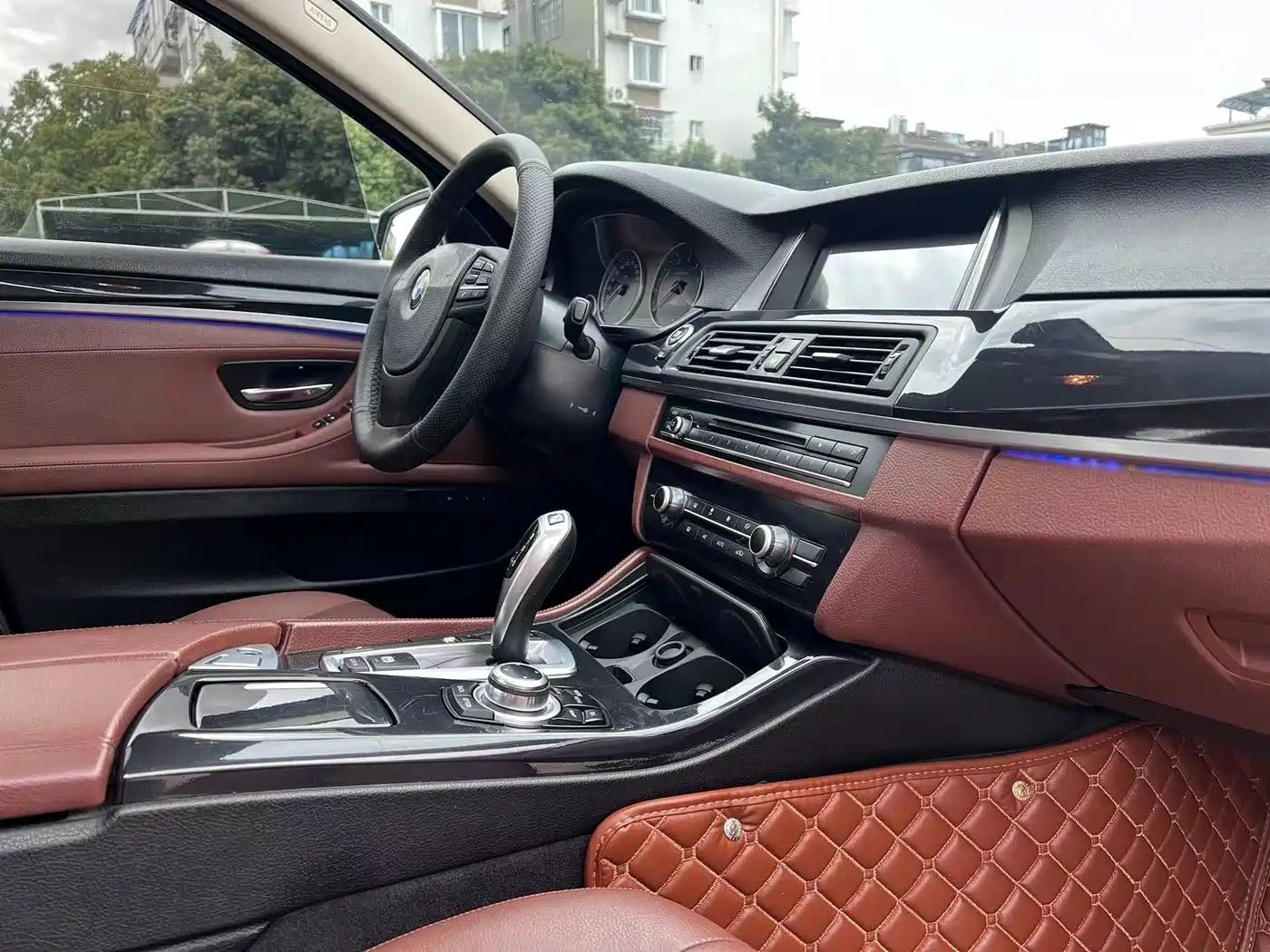 BMW 5 Series 2014 520Li Elegance фото 16