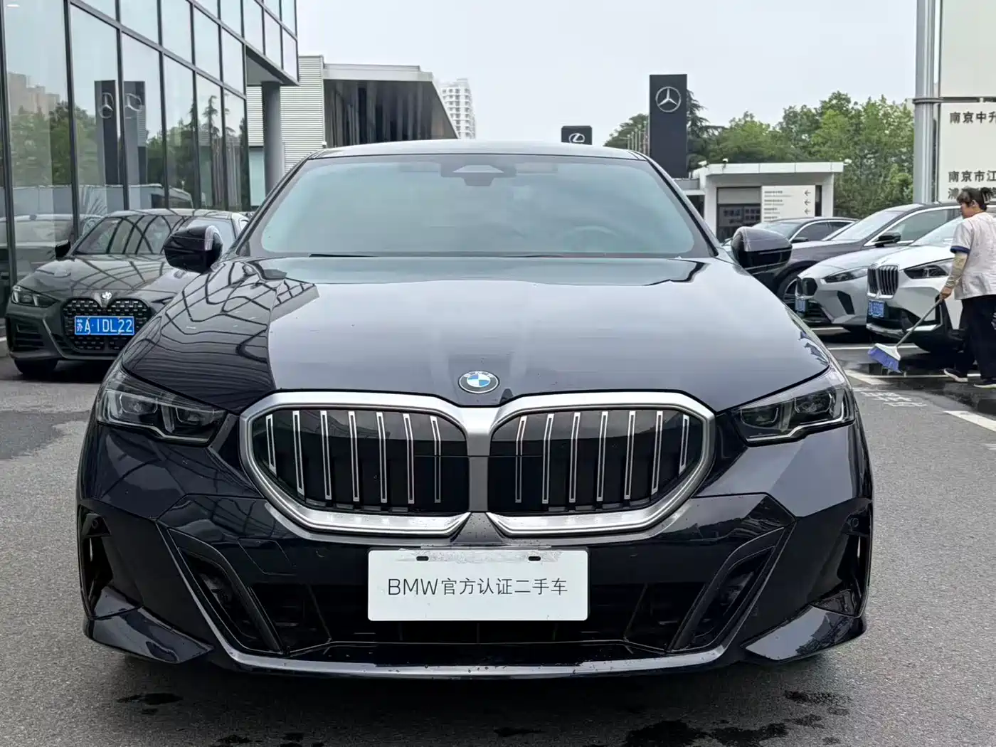 BMW 5 Series (Import) 2024 Model 525i M Sport Package фото 2