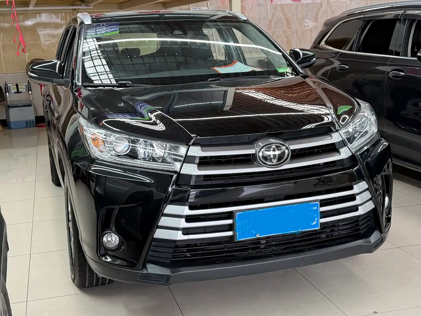 TOYOTA HIGHLANDER