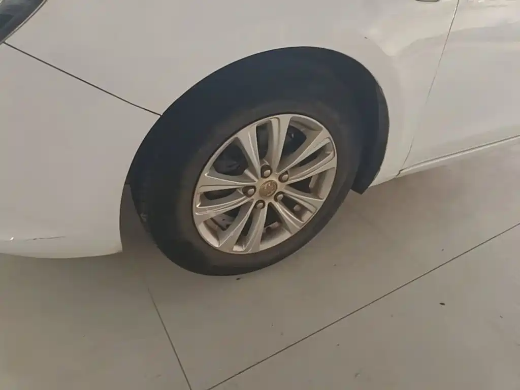 Фото 23 - Buick Excelle