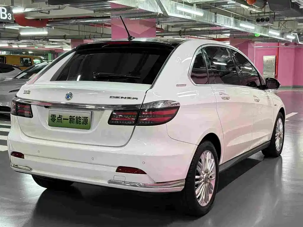 Denza Denza 2017 2017 Honor Edition