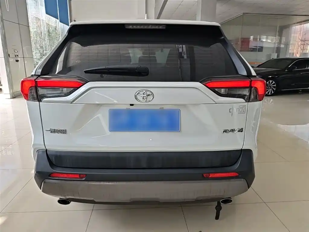 Toyota RAV4 Rongfang 2022 2.0L CVT 2WD Trend Edition фото 6