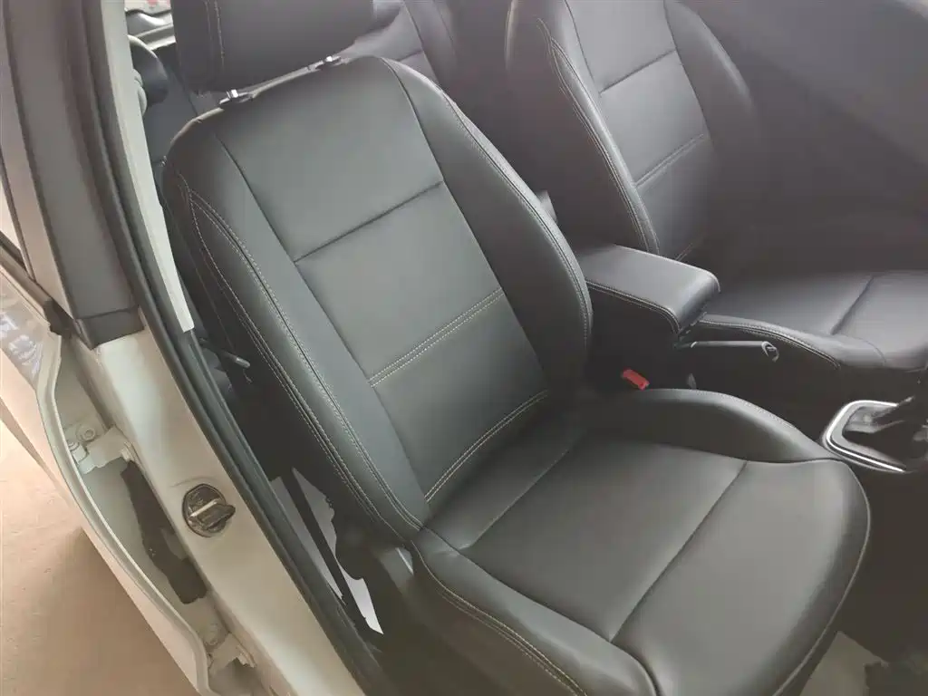 Volkswagen Polo 2016 1.4L Automatic Trend фото 25