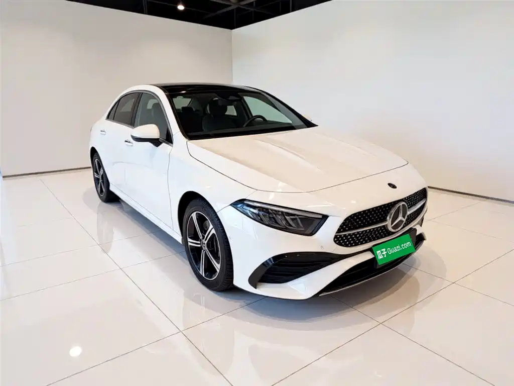 Mercedes-Benz A-Class 2023 A 200 L Fashion фото 7