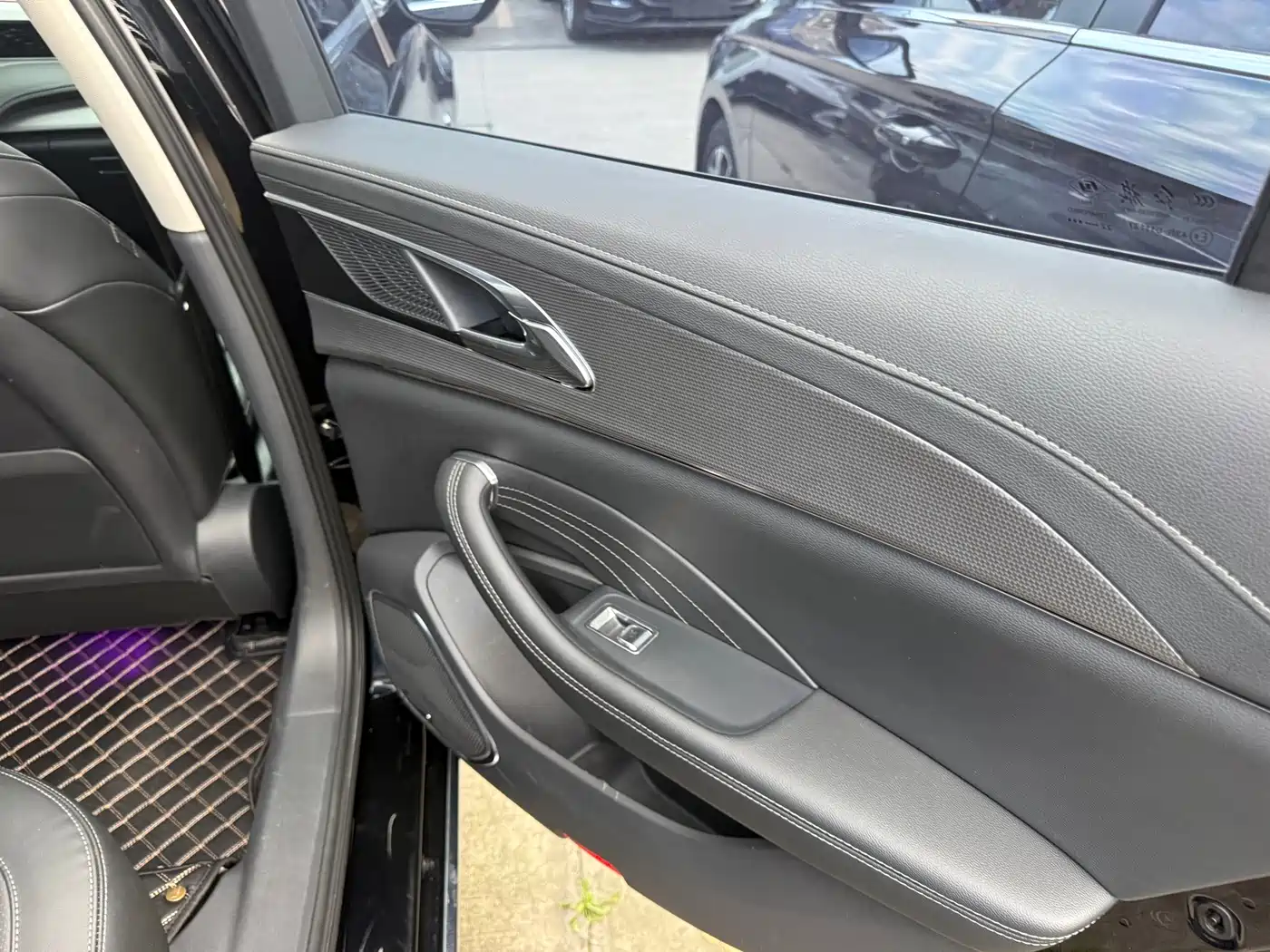 Hongqi H5 2023 1.5T DCT Smart Connect Joy Edition фото 8
