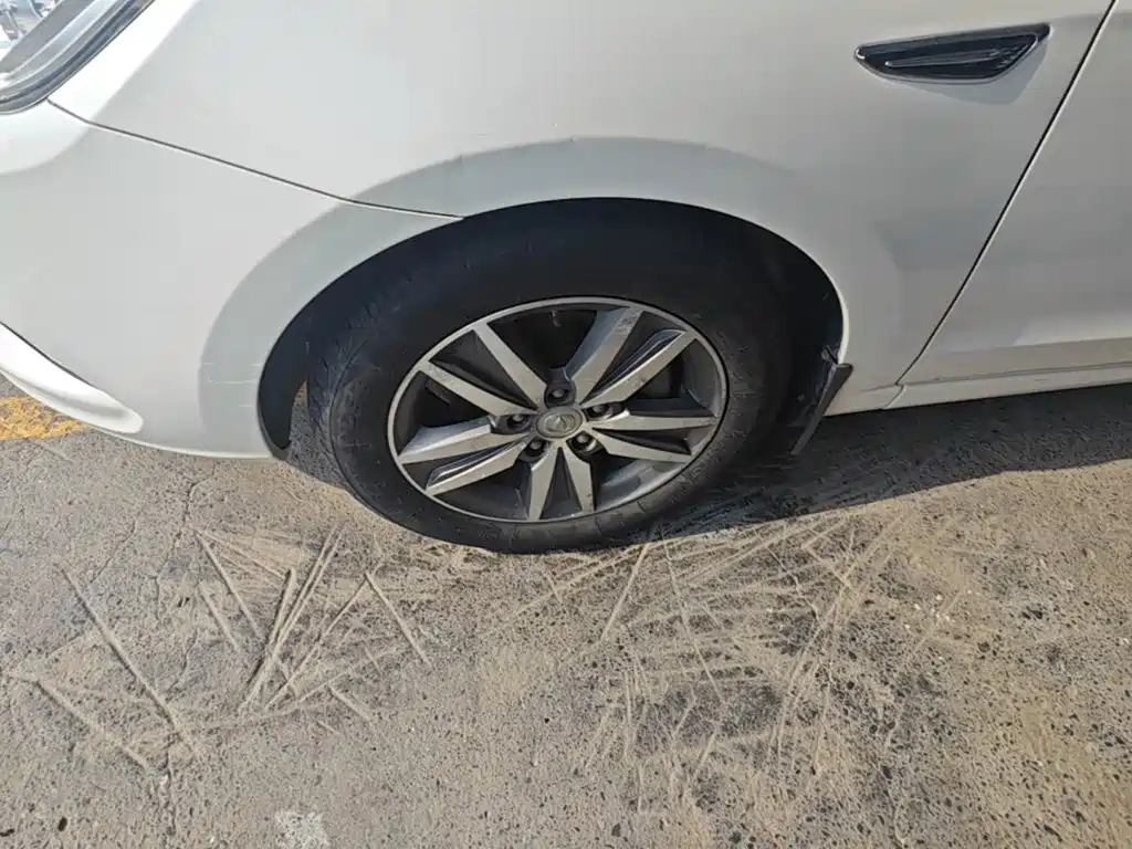 Changan Eado 2015 2015 1.6L Manual Luxury China V