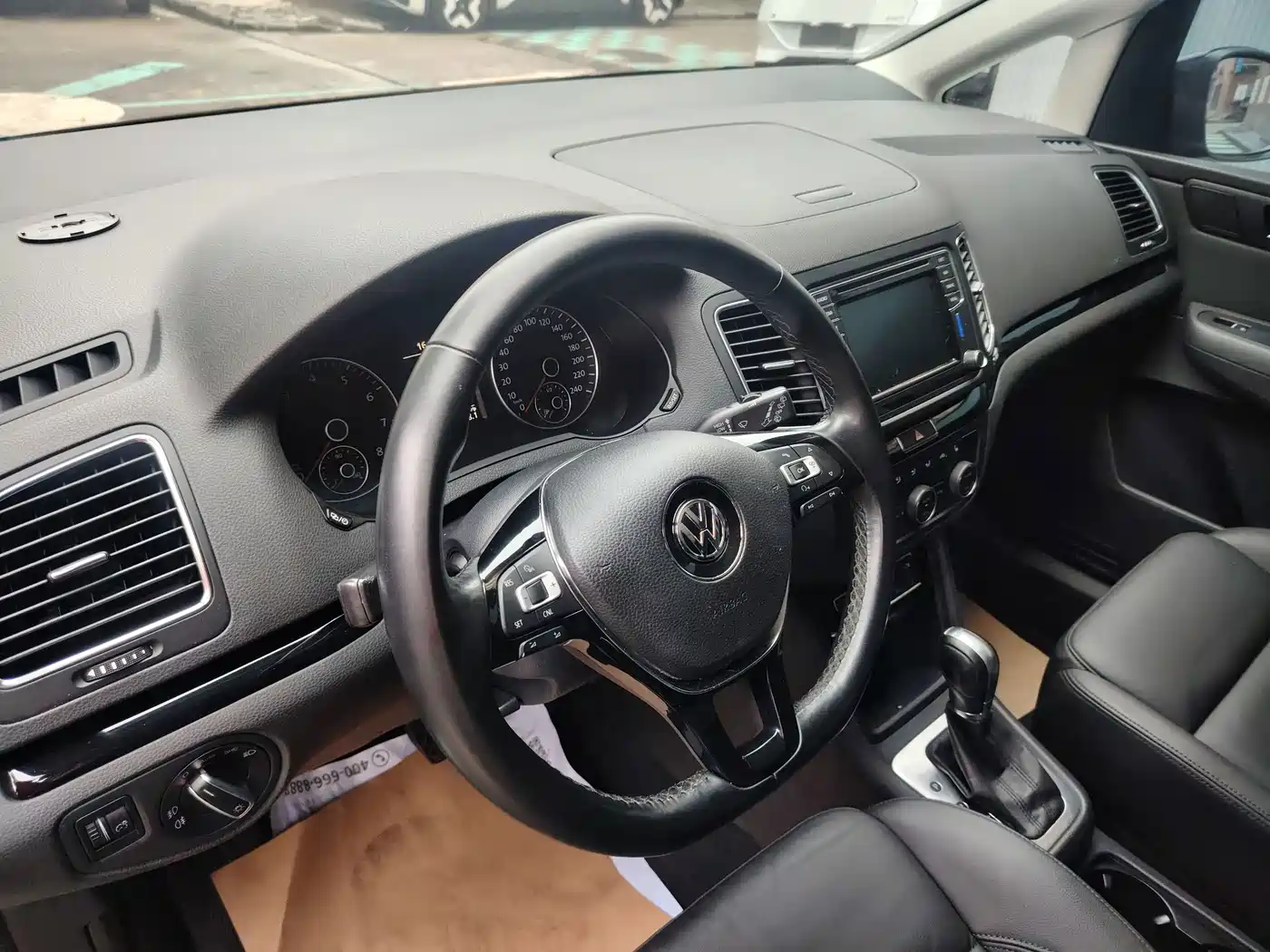Фото 7 - Volkswagen Sharan