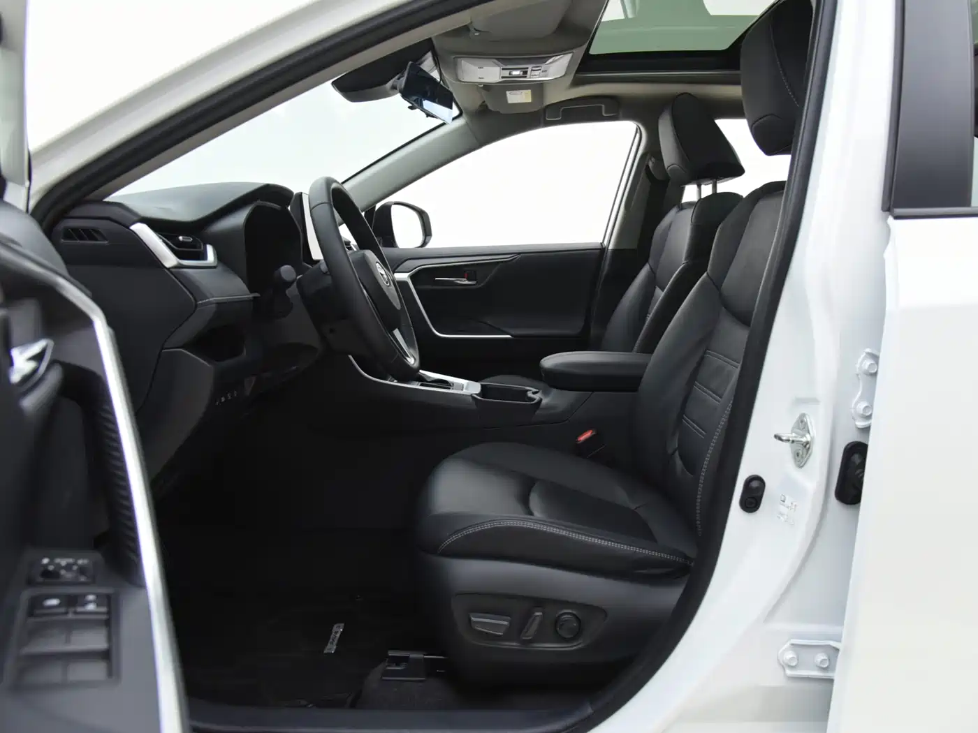 Toyota RAV4 Rongfang 2023 2.0L CVT FWD Style Plus Edition фото 8