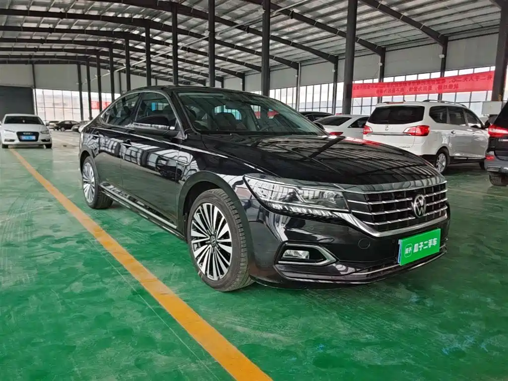 Volkswagen Passat 2020 Facelift 330TSI Luxury China VI фото 4