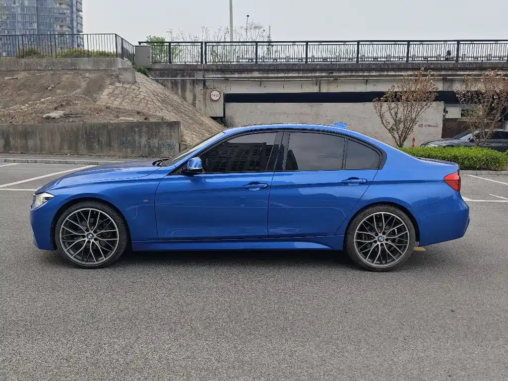 BMW 3 Series 2016 320i M Sport фото 4