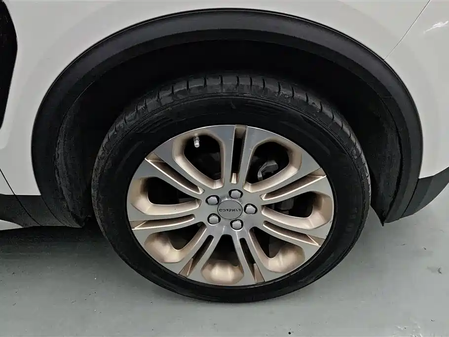Lynk & Co 01 2017 2.0T 2WD Pro Version фото 6