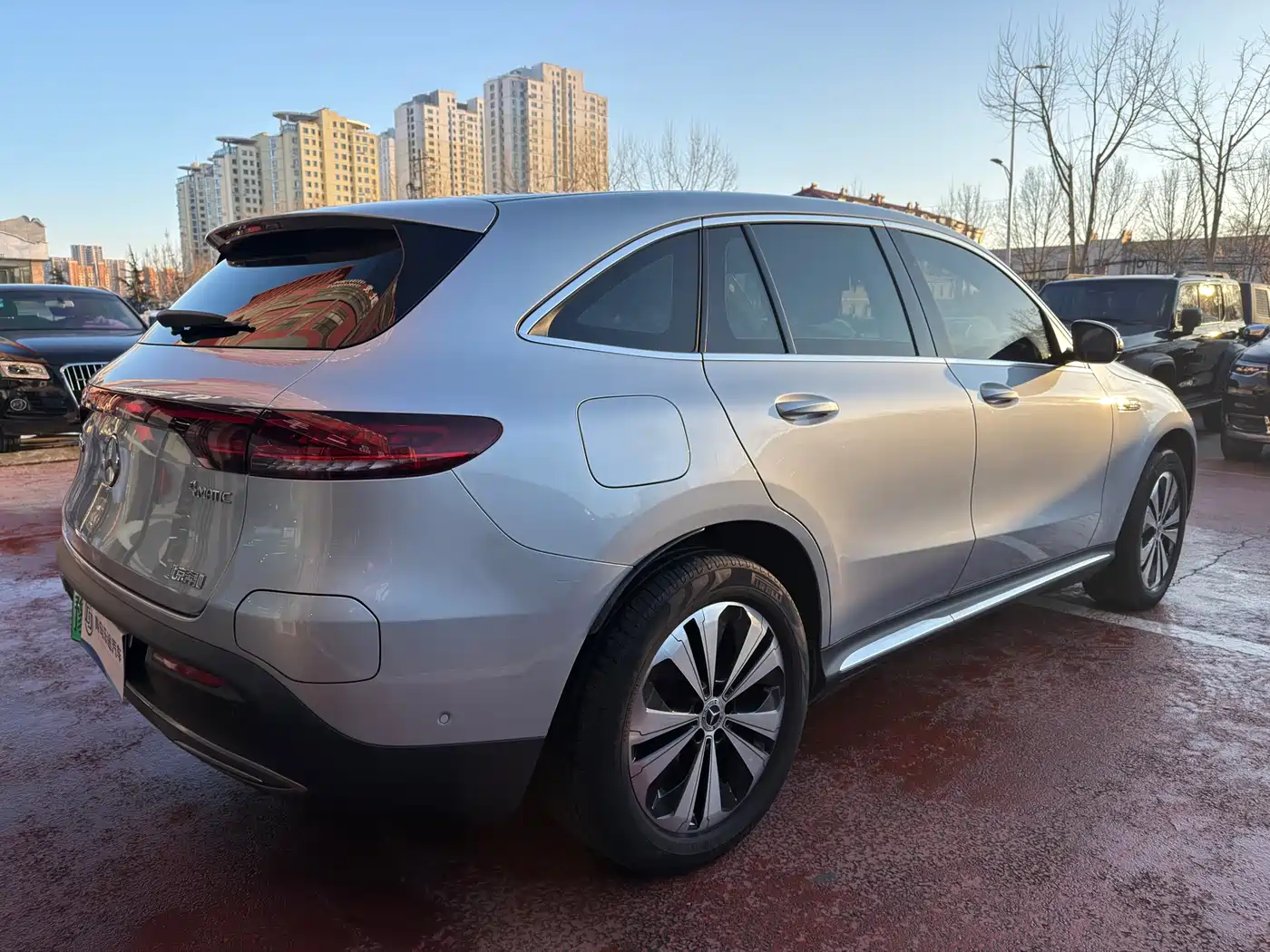 MERCEDES-BENZ EQC