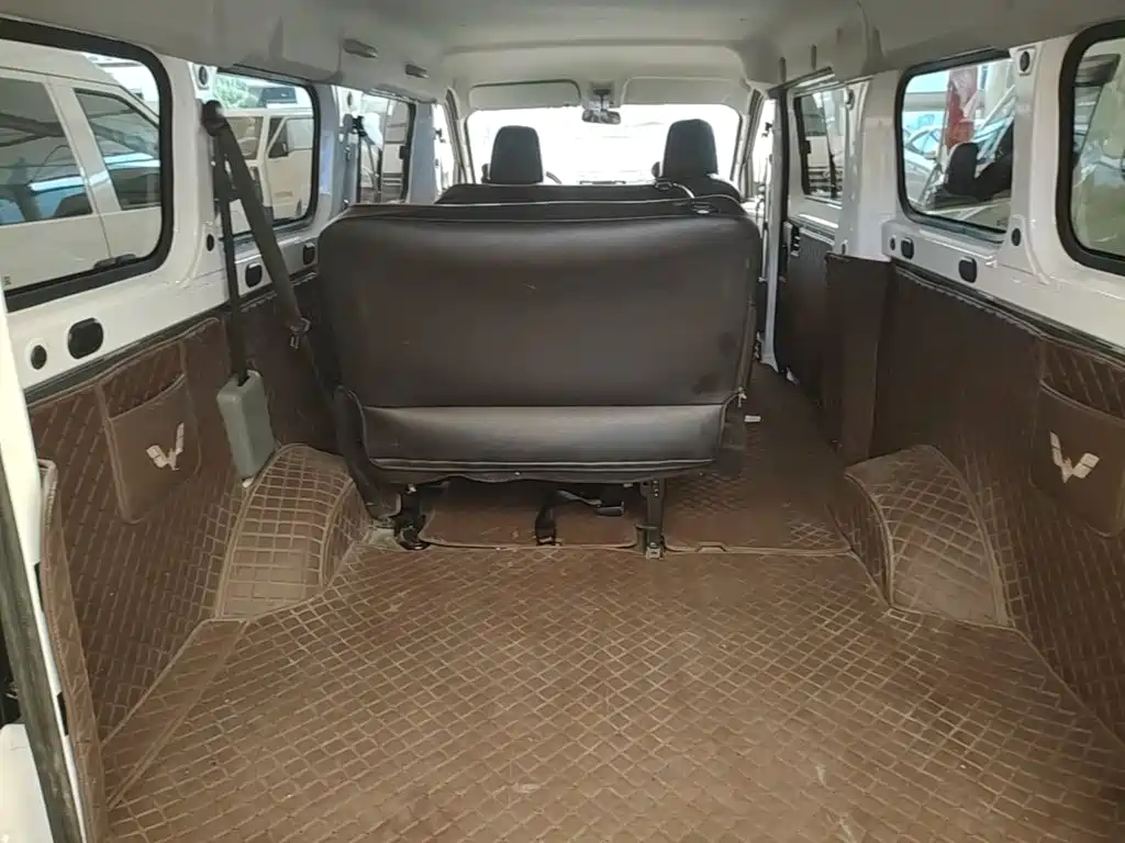 Wuling Motors Wuling Yangguang 2026 2025 400km Bus Comfort Edition