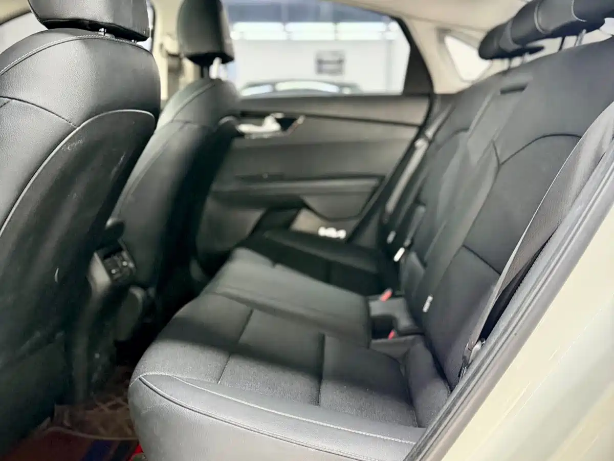 Kia K3 2021 1.5L CVT Fashion Edition фото 15