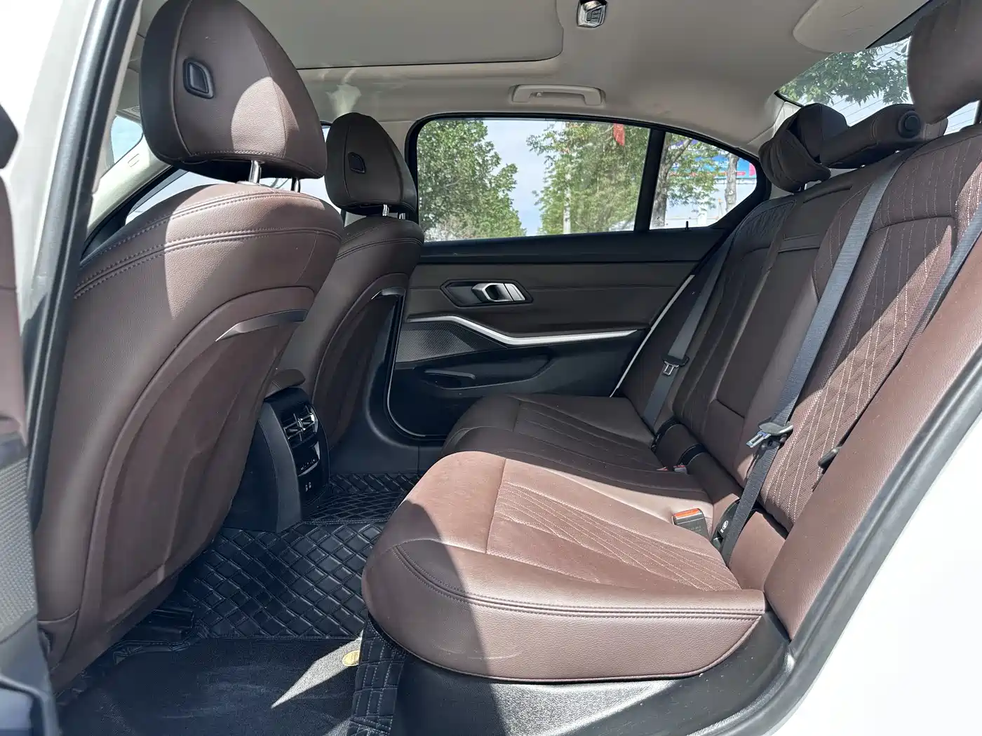 BMW 3 Series 2023 320Li M Sport Package фото 11