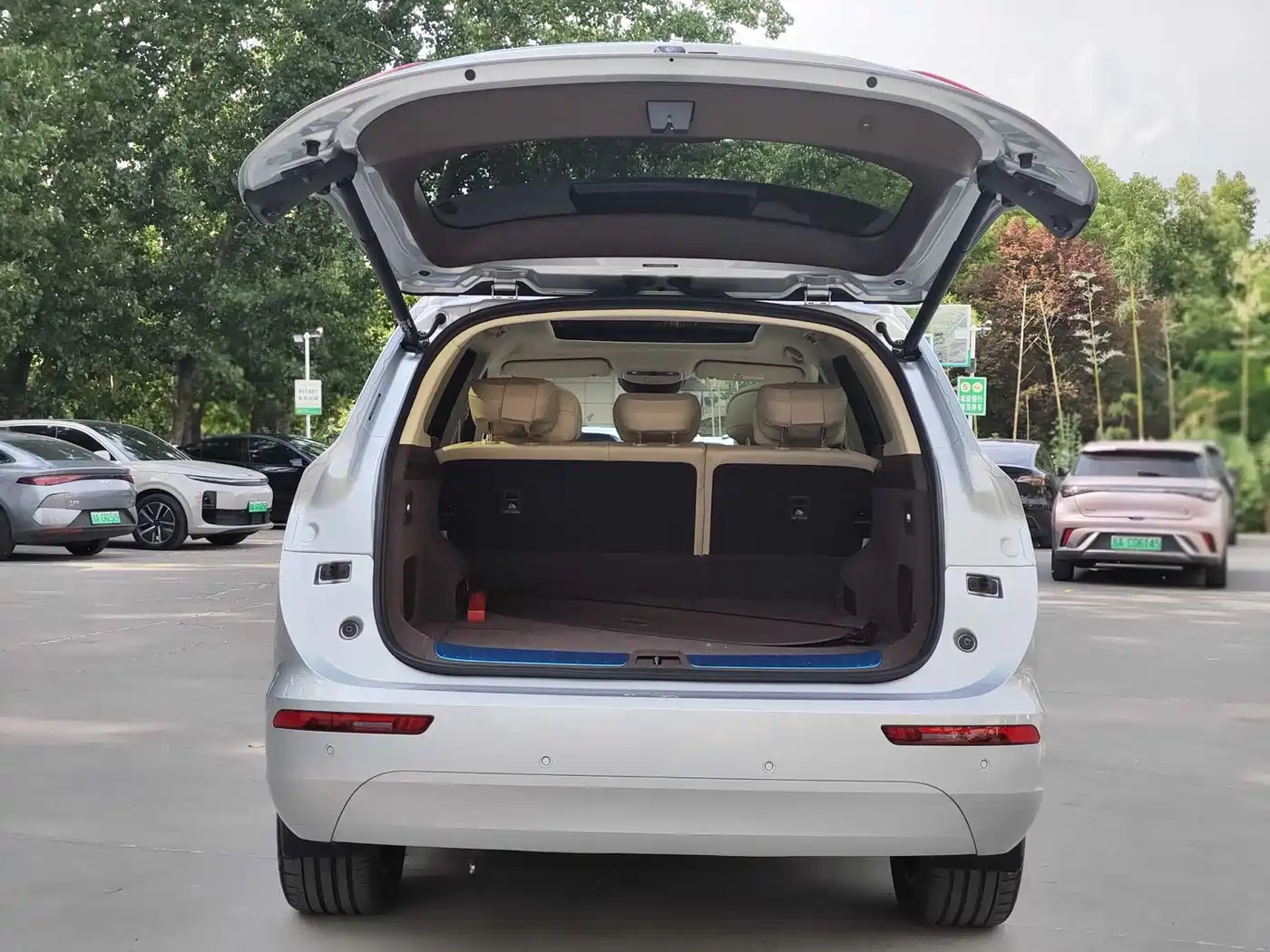 AITO Wenjie AITO M7 2024 1.5T Smart Drive AWD Pro 5-seater фото 4