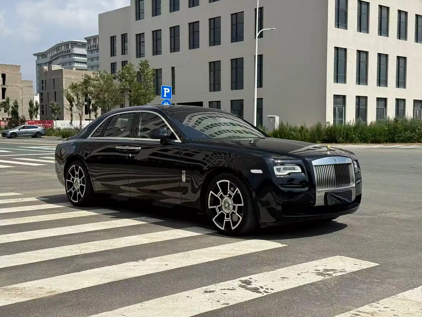 Фото 3 - Rolls-Royce Ghost