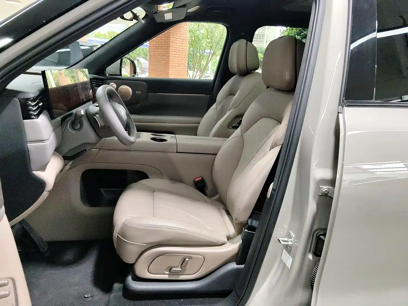 IM Motors IM LS8 2026 2026 Model Base Version 5-seater Long Range Edition