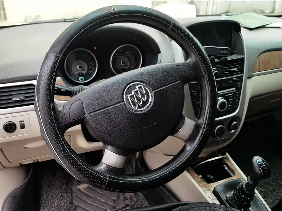 Buick Excelle 2015 1.5L Manual Classic фото 15