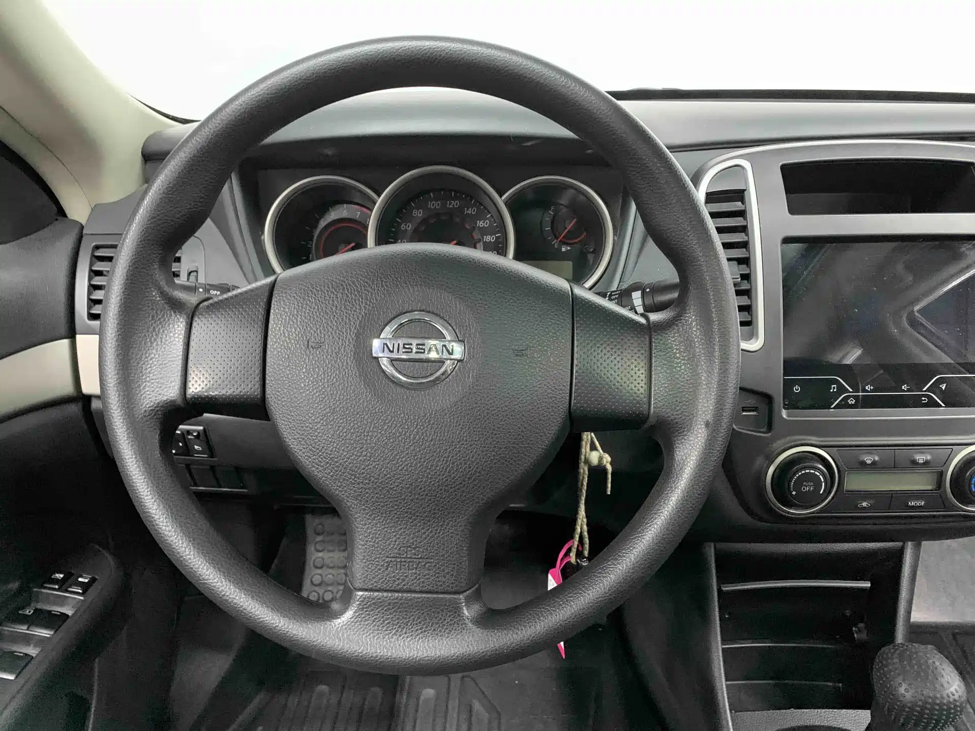 Фото 6 - Nissan Sylphy