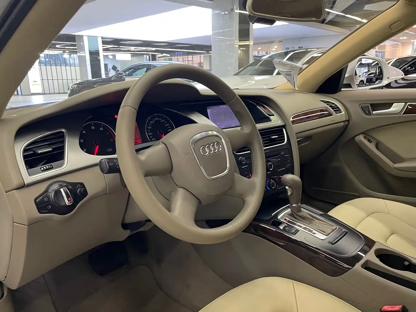 Audi A4L 2009 2010 2.0 TFSI Technology