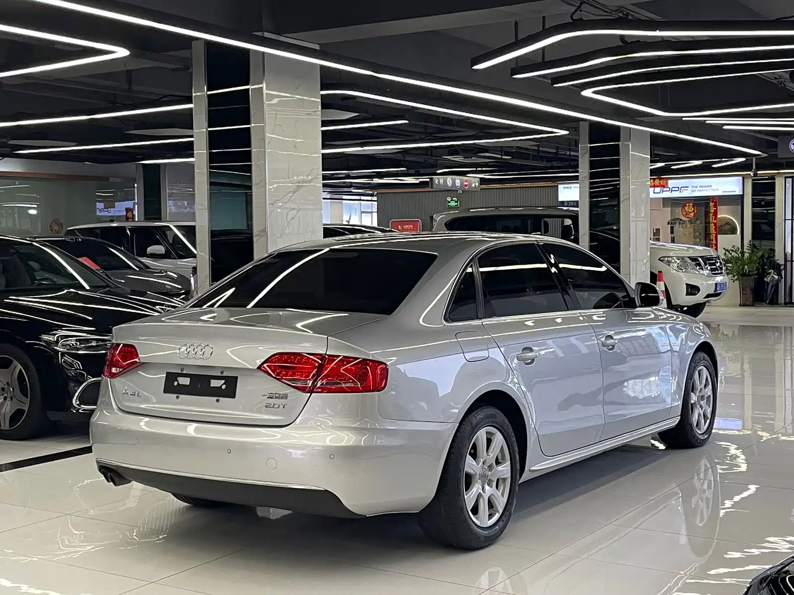 Фото 4 - Audi A4L