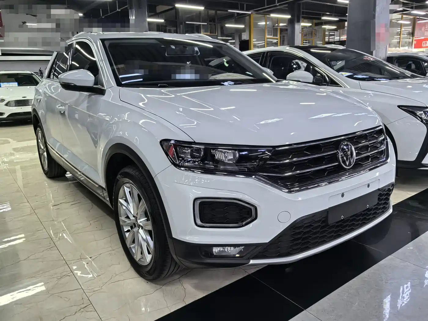 Volkswagen T-Roc, миниатюра 3