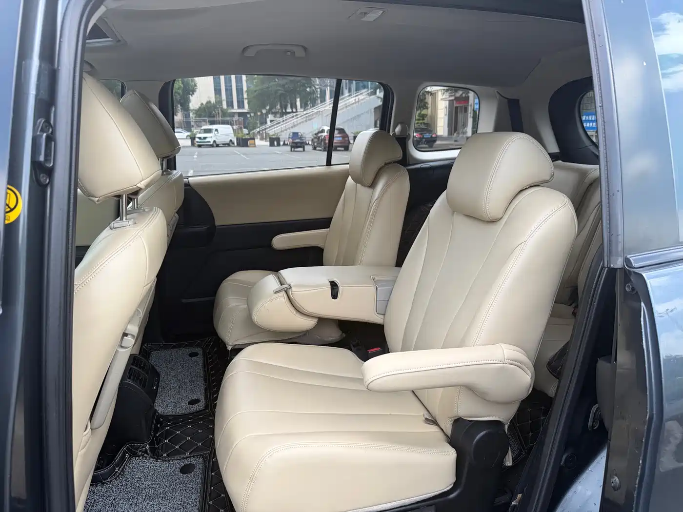 Mazda Mazda5 2011 2011 2.0L Automatic Comfort