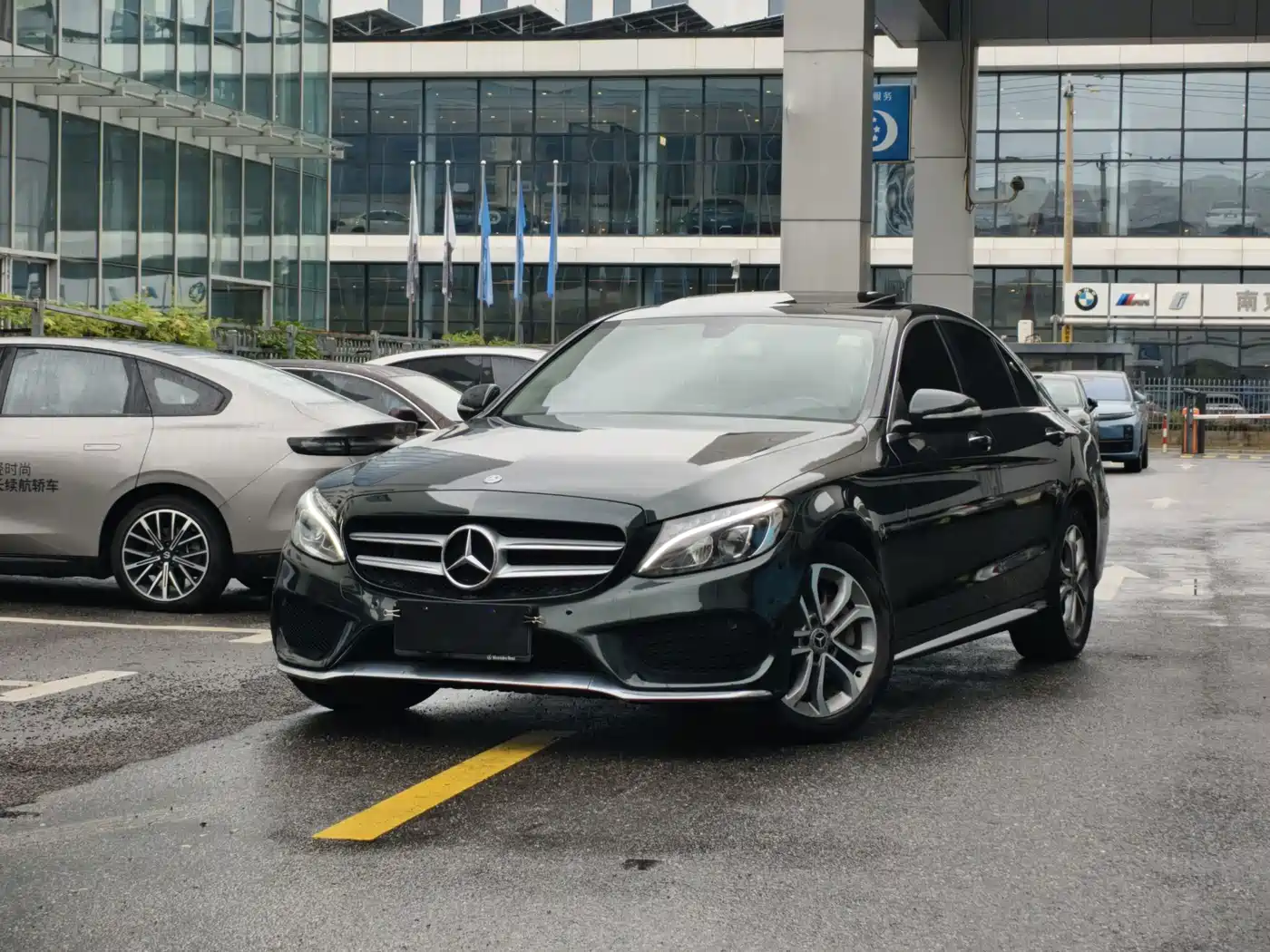 Photo 1 - Mercedes-Benz C-Class