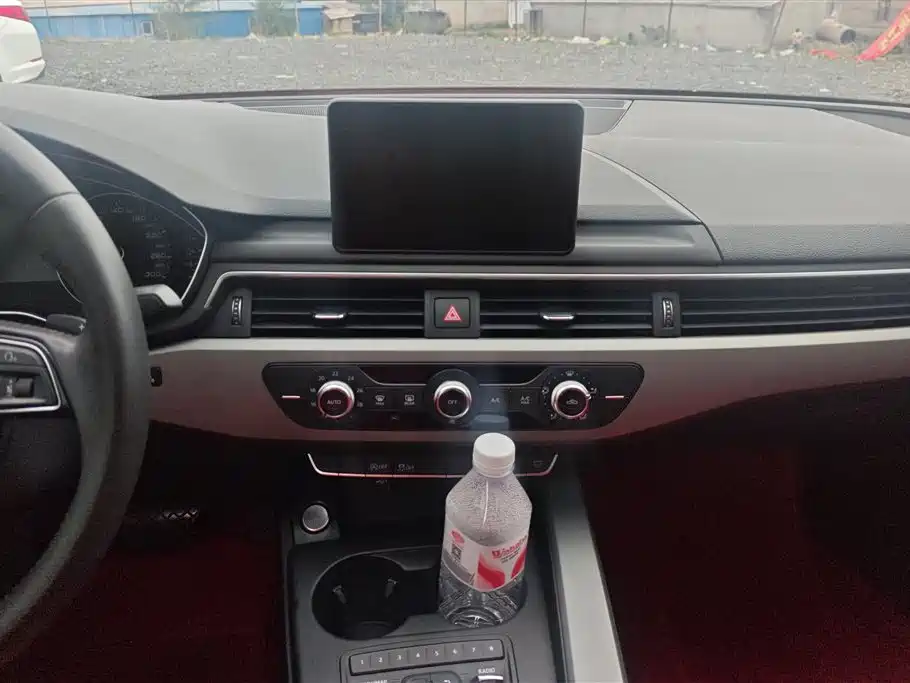 Audi A4L 2018 30th Anniversary 30 TFSI Progressive фото 13