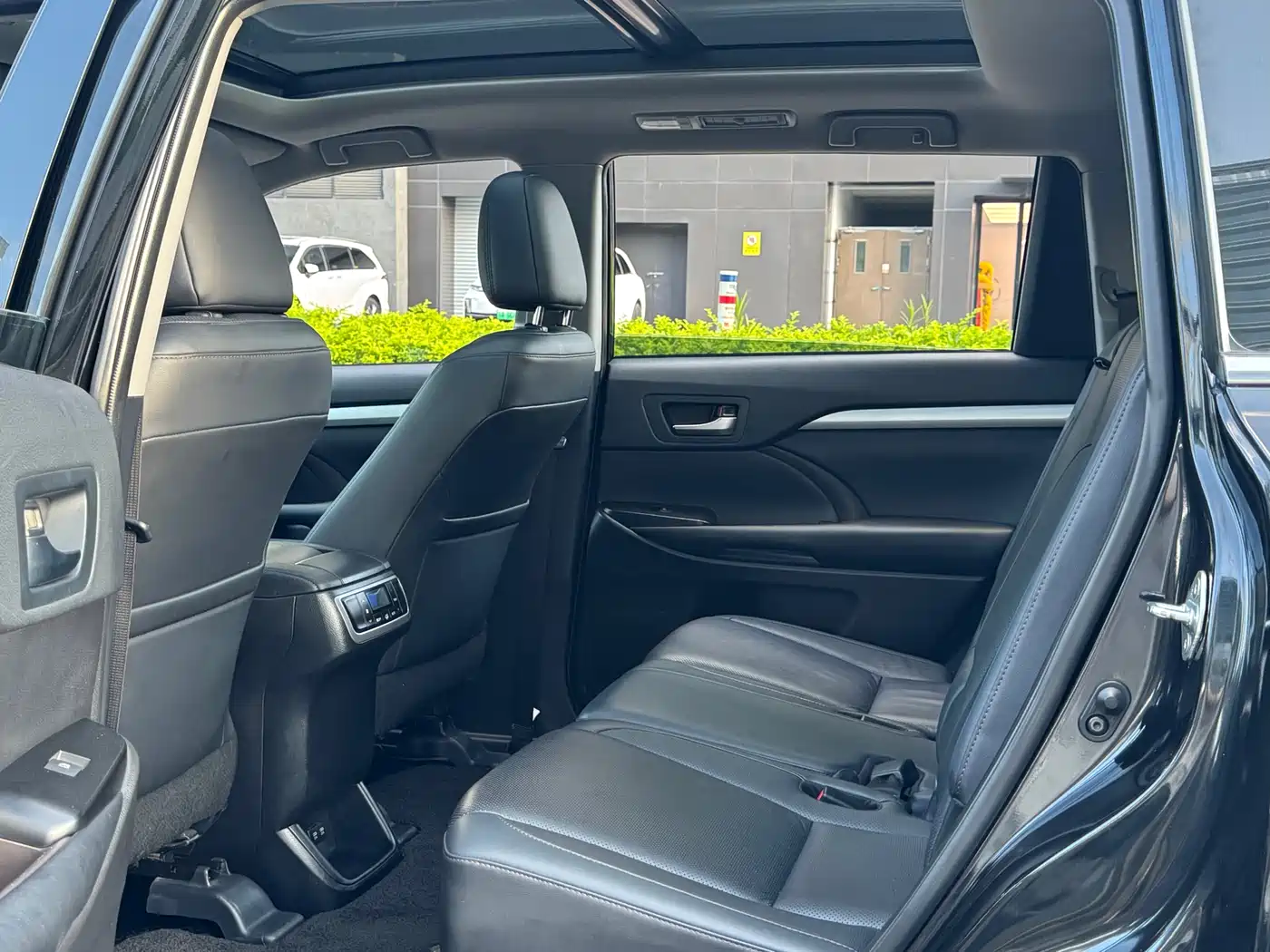Toyota Highlander 2018 2.0T 4WD Luxury 7-seater (China V) фото 8