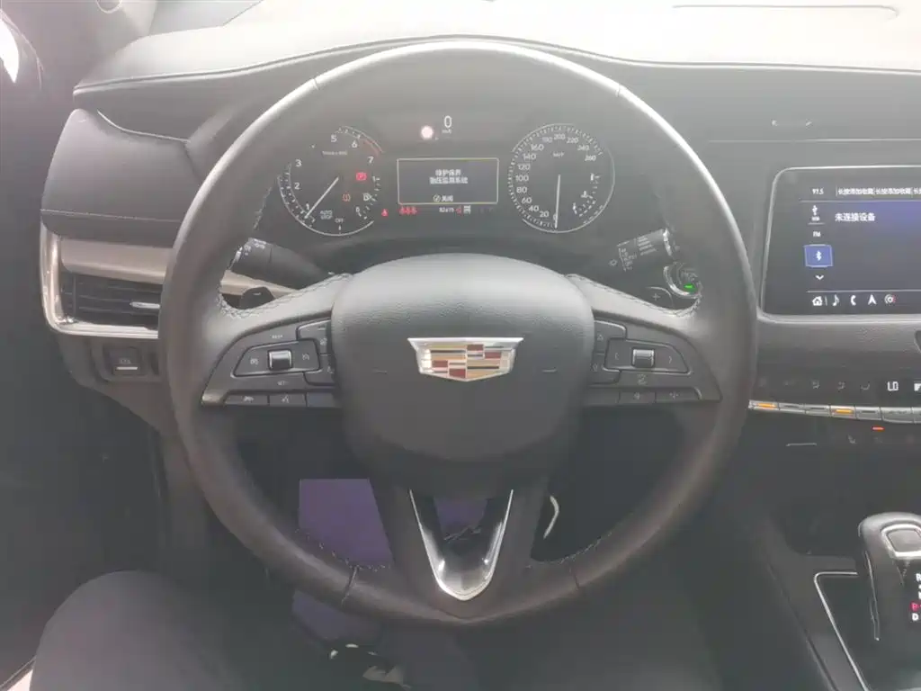 Cadillac XT4 2018 Model 28T 4WD Leading фото 11