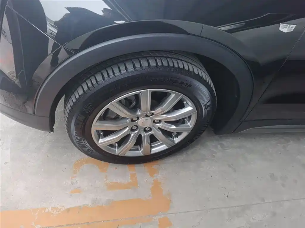 Cadillac XT4 2018 Model 28T 4WD Leading фото 23
