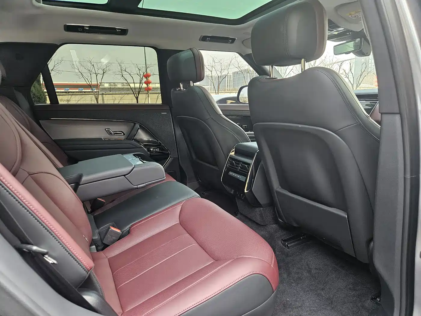 Land Rover Range Rover Sport 2023 400PS Dynamic SE фото 9