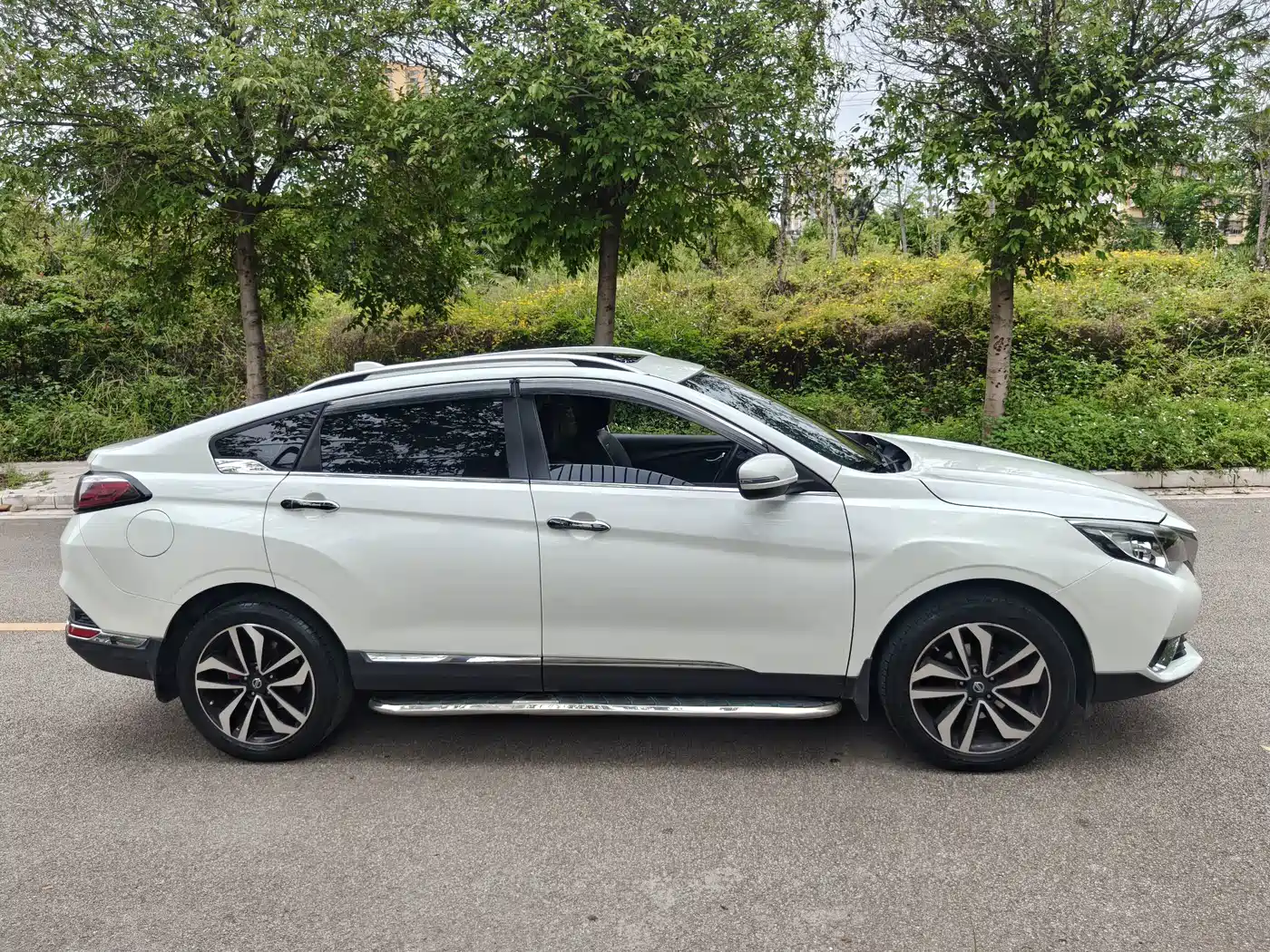 Venucia T90 2017 2017 2.0L CVT Smart Edition