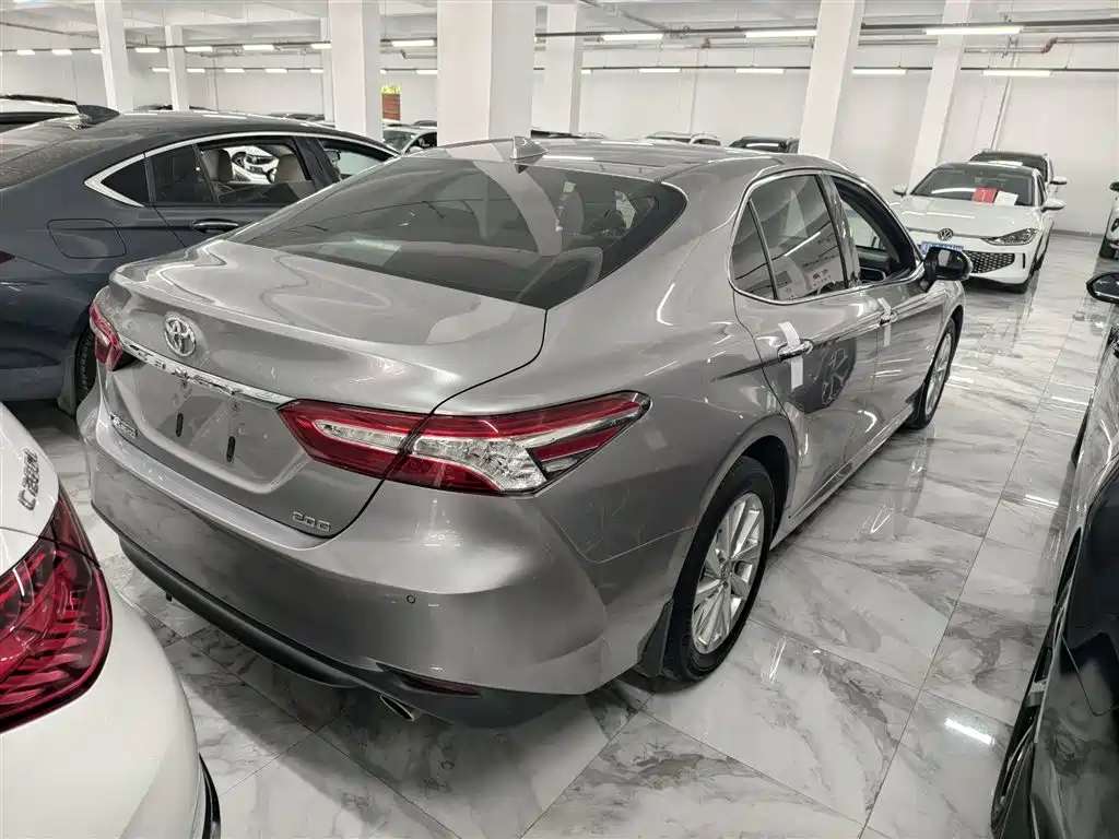 Toyota Camry 2021 2.0G Luxury Edition фото 14