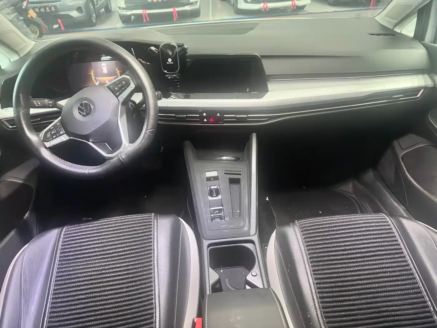 Volkswagen Golf 2023 Facelift 280TSI DSG Pro фото 9